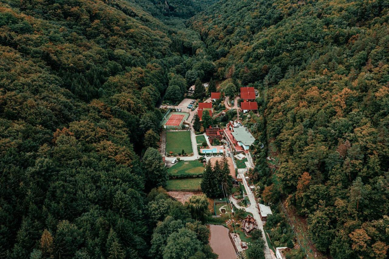 Ekoma Rezort Zvolen Esterno foto