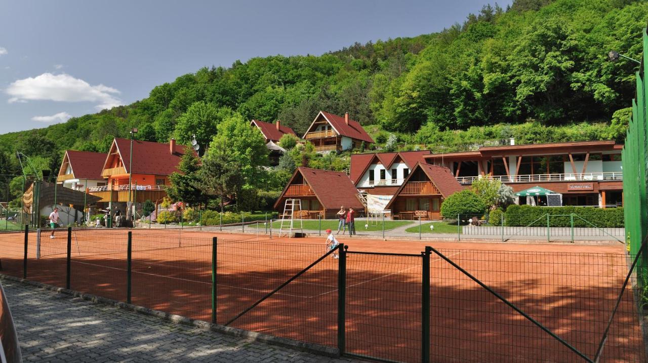 Ekoma Rezort Zvolen Esterno foto